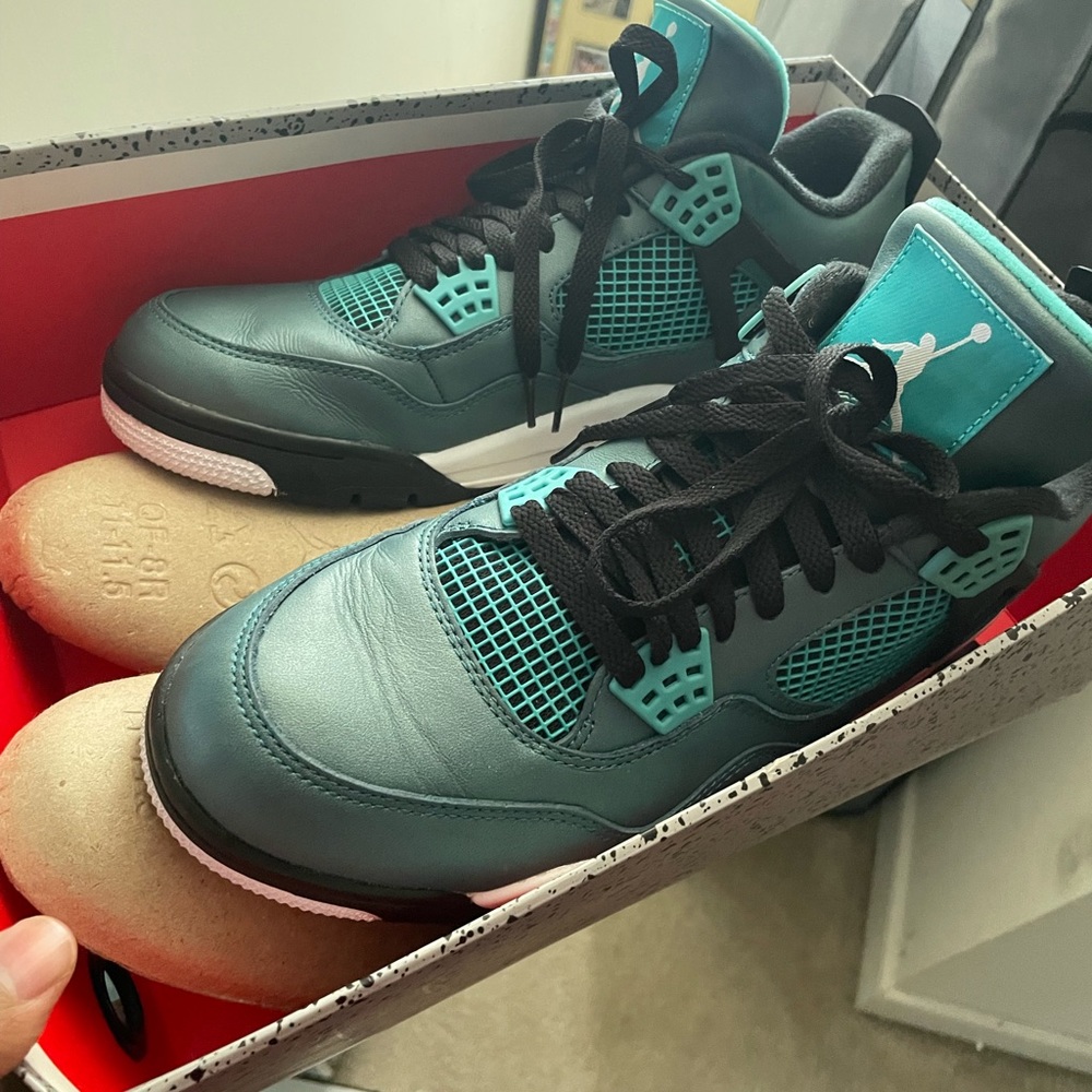 Jordan 4 Retro